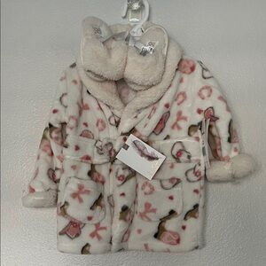 NWT Jessica Simpson Cozy Cowgirl Robe and Slippers sz 0-9 months